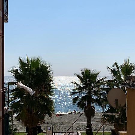 Casa Erika Fronte Mare Apartment Varazze Exterior photo